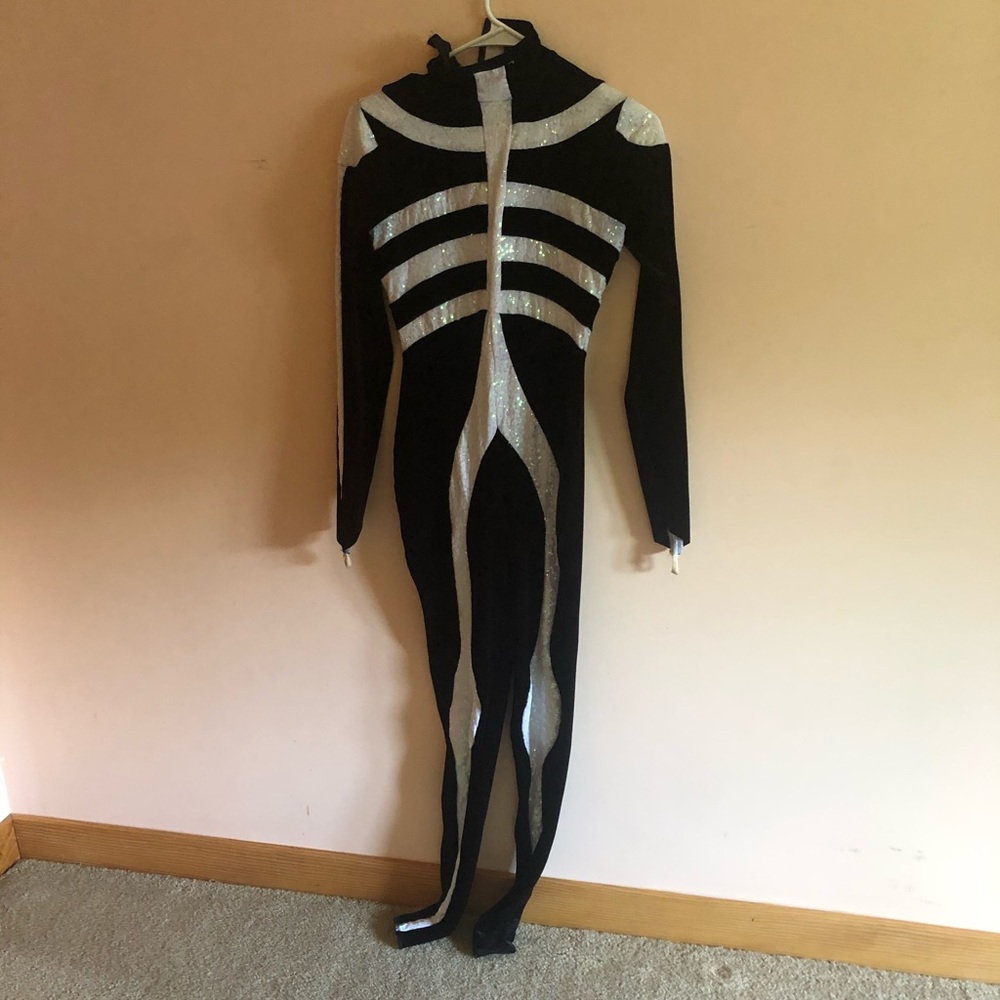 Skeleton dance costume